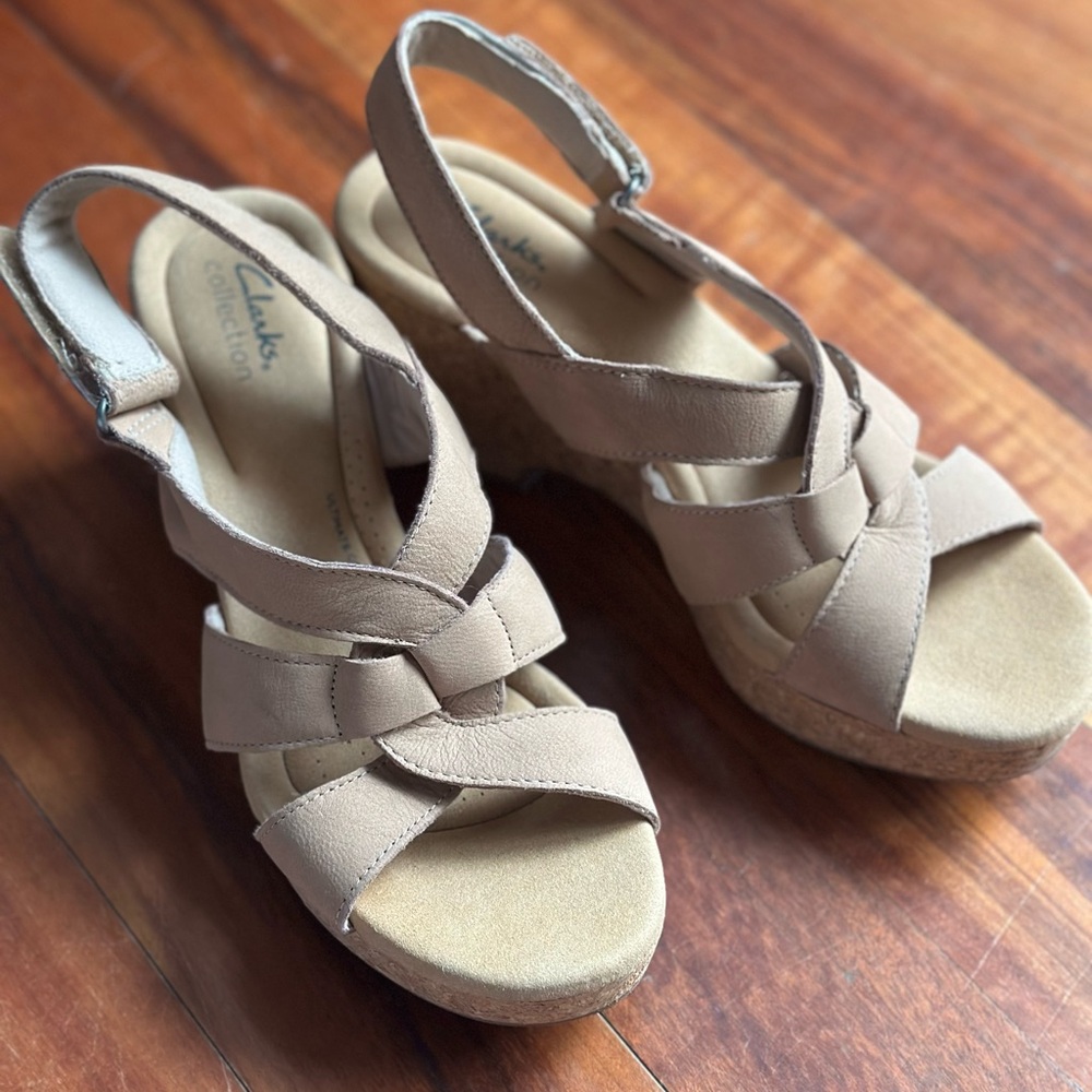 Clarks Women's Beige Strappy Sandals